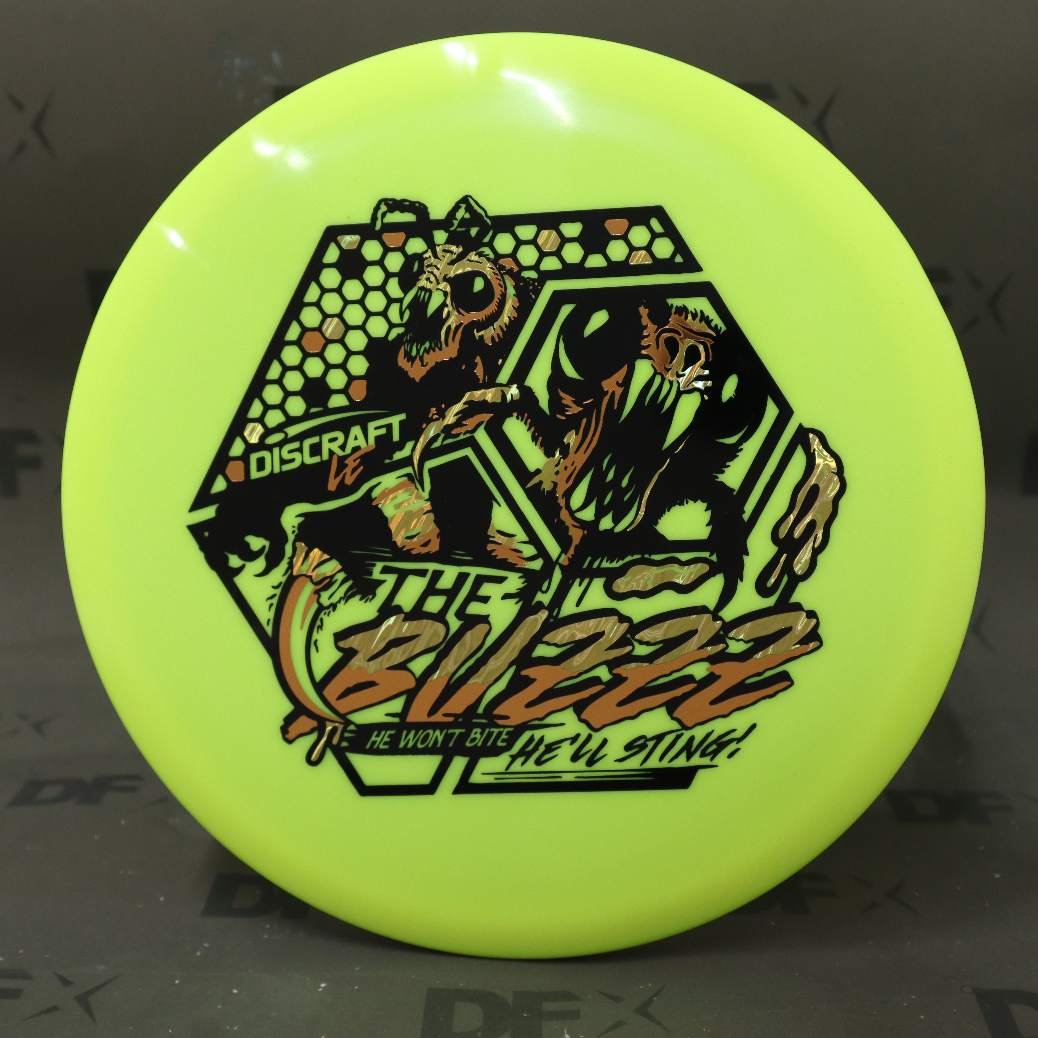 Discraft 2025 Ledgestone Buzzz  - TriFoil Solid ESP